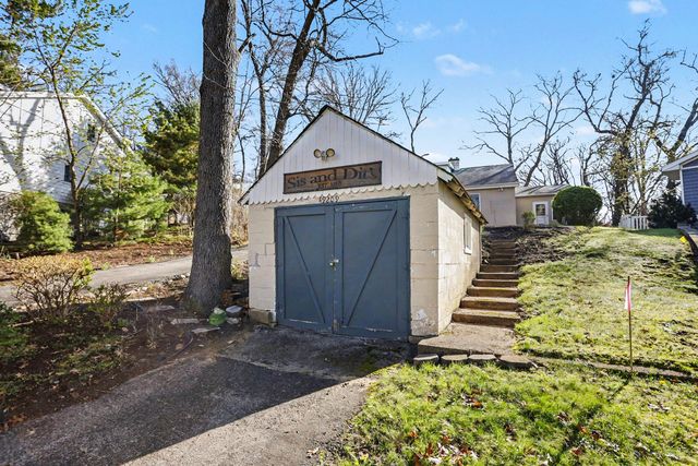 49209 Howard Avenue, Grand Beach Vllg, MI 49117
