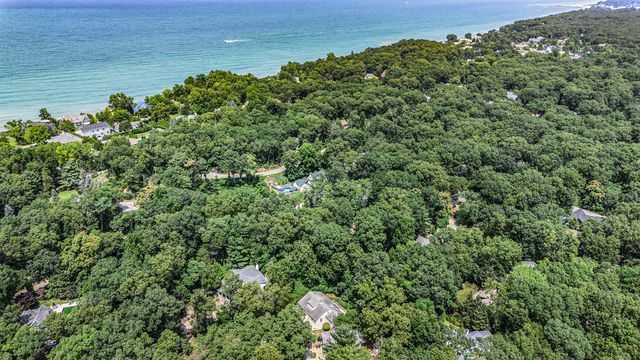 49209 Howard Avenue, Grand Beach Vllg, MI 49117