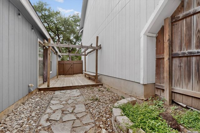 12910 Hunters Moon, San Antonio, TX 78249