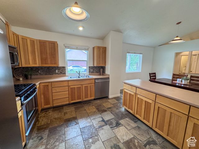 841 E 8600 S, Sandy, UT 84094