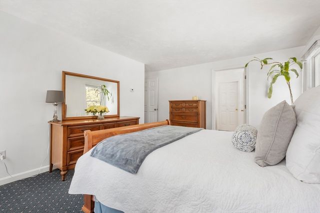 8 Liberty Road, Medway, MA 02053