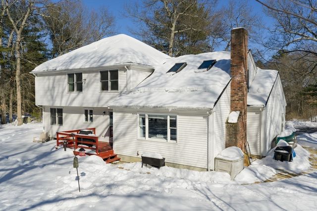 8 Liberty Road, Medway, MA 02053