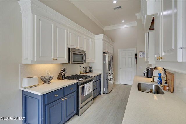 230 Lighthouse Lane, Brandon, MS 39047