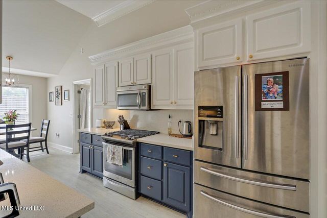 230 Lighthouse Lane, Brandon, MS 39047