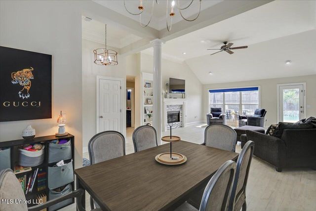 230 Lighthouse Lane, Brandon, MS 39047