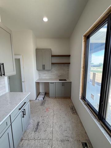 5143 N Brownwood Drive, Janesville, WI 53545
