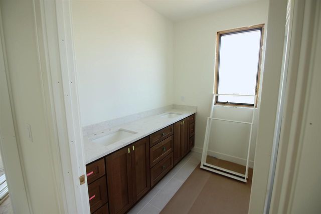 5143 N Brownwood Drive, Janesville, WI 53545