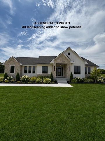 5143 N Brownwood Drive, Janesville, WI 53545