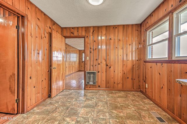 129 Thompson Street, Kingsport, TN 37660