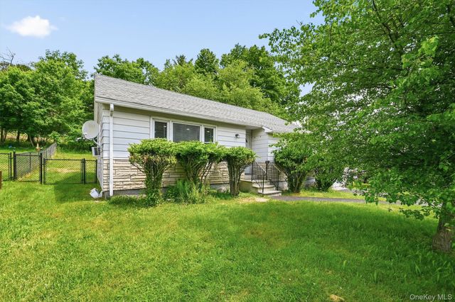 21 Hillside Avenue, Woodbourne, NY 12788