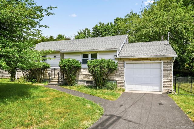 21 Hillside Avenue, Woodbourne, NY 12788