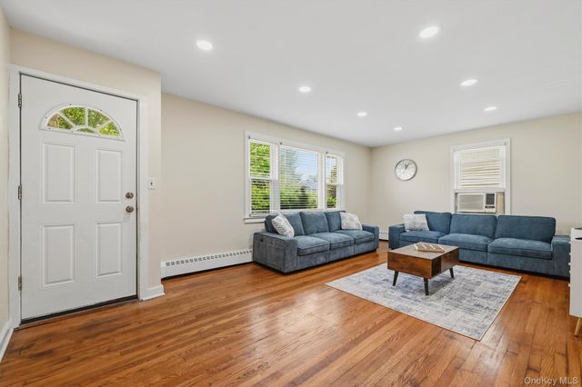 21 Hillside Avenue, Woodbourne, NY 12788