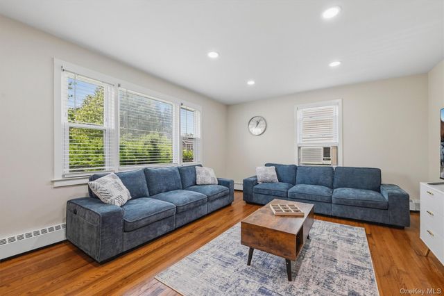 21 Hillside Avenue, Woodbourne, NY 12788