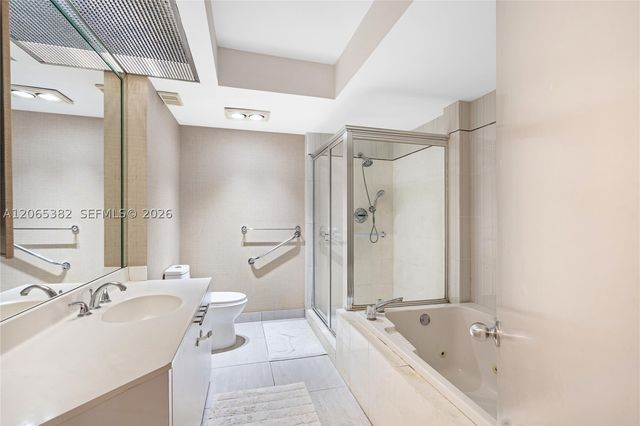 20185 E Country Club Dr 604, Aventura, FL 33180