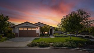 2512 Chimney Point Ln, Manteca, CA 95336