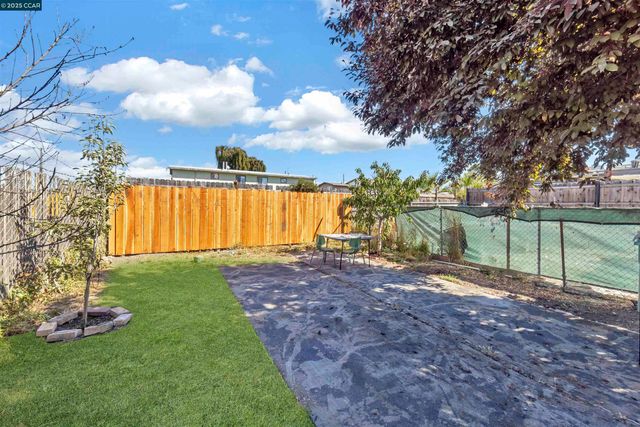 115 Ohio Ave, Richmond, CA 94804