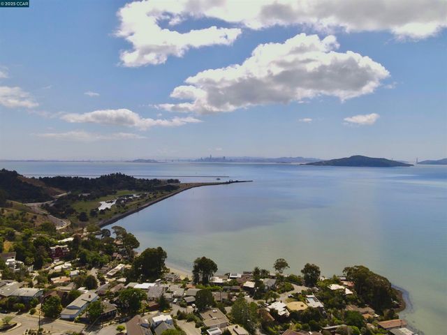 115 Ohio Ave, Richmond, CA 94804