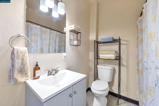 115 Ohio Ave, Richmond, CA 94804