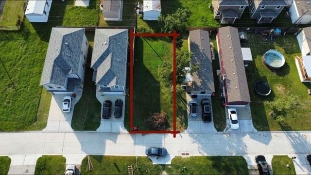 134 Egret Canal S, Baytown, TX 77523