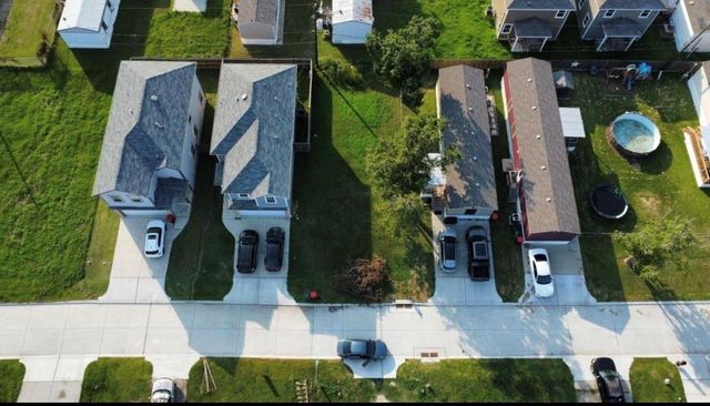 134 Egret Canal S, Baytown, TX 77523