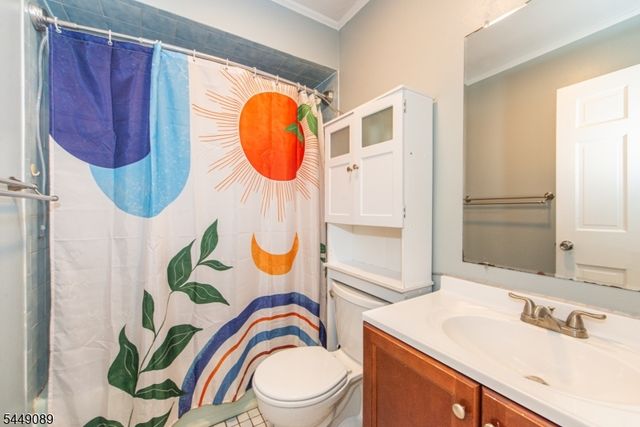 88 Crescent Dr, Hampton Twp., NJ 07860