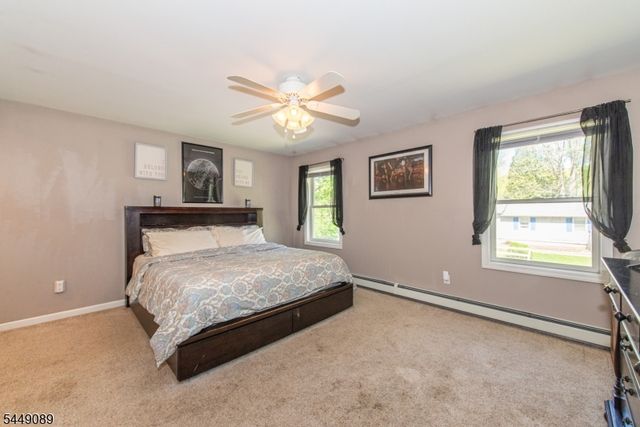 88 Crescent Dr, Hampton Twp., NJ 07860
