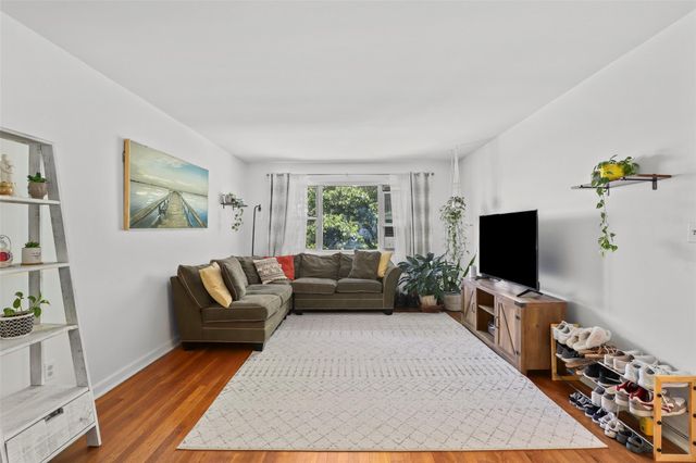 121 N Broadway 22F, White Plains, NY 10603