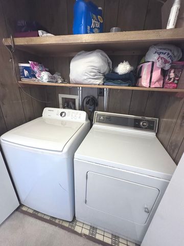 1336 Douglas Avenue 4, Montgomery, IL 60538