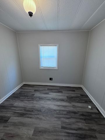 1336 Douglas Avenue 4, Montgomery, IL 60538