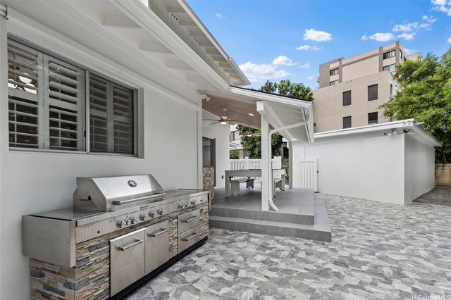 24 Muliwai Lane, Honolulu, HI 96817