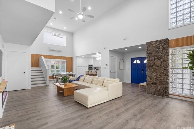 24 Muliwai Lane, Honolulu, HI 96817