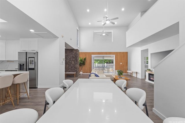 24 Muliwai Lane, Honolulu, HI 96817
