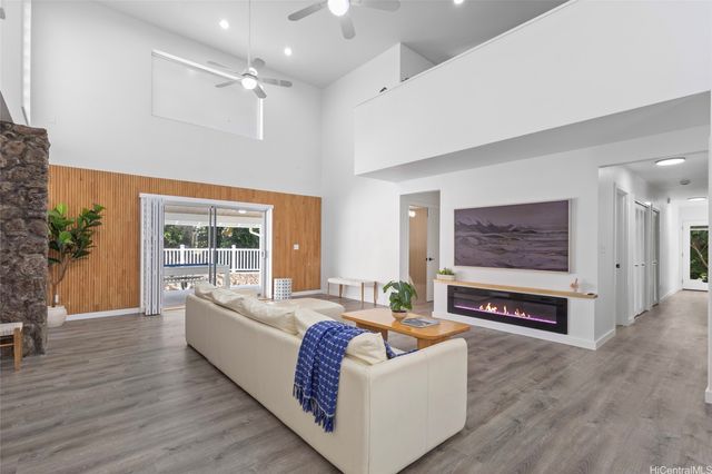 24 Muliwai Lane, Honolulu, HI 96817