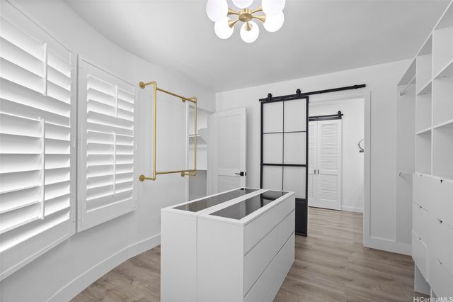 24 Muliwai Lane, Honolulu, HI 96817