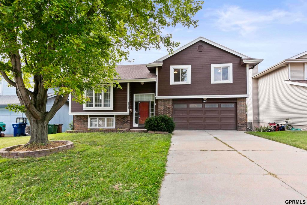 10106 S 13Th Street, Bellevue, NE 68123