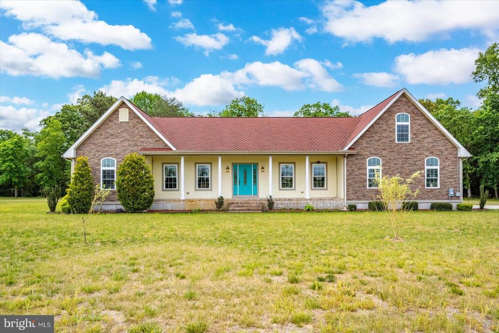 Image 10 of property listing at 5113 RIVER RD, Hurlock, MD 21643