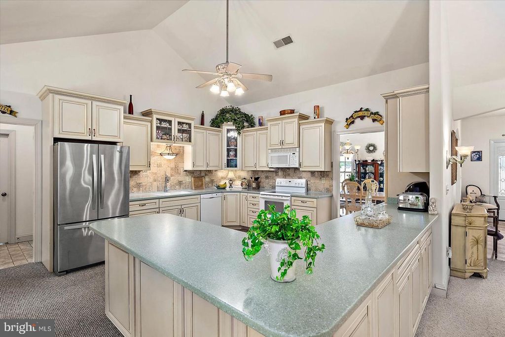 Image 19 of property listing at 5113 RIVER RD, Hurlock, MD 21643