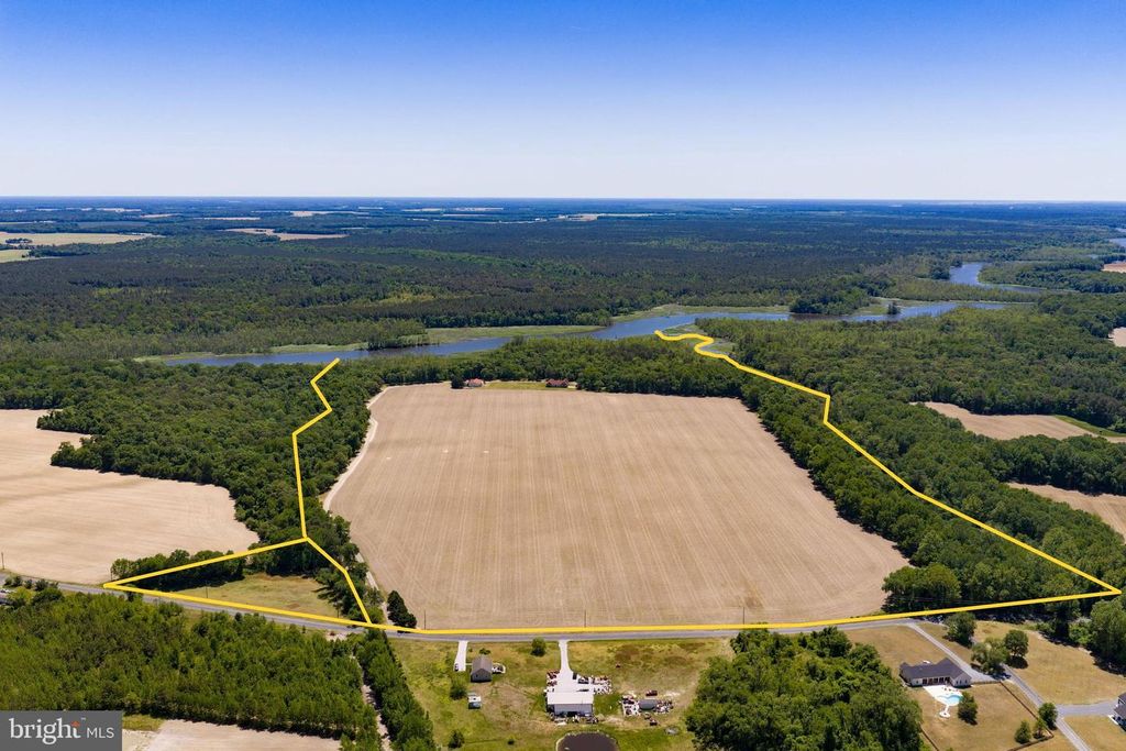 Image 2 of property listing at 5113 RIVER RD, Hurlock, MD 21643