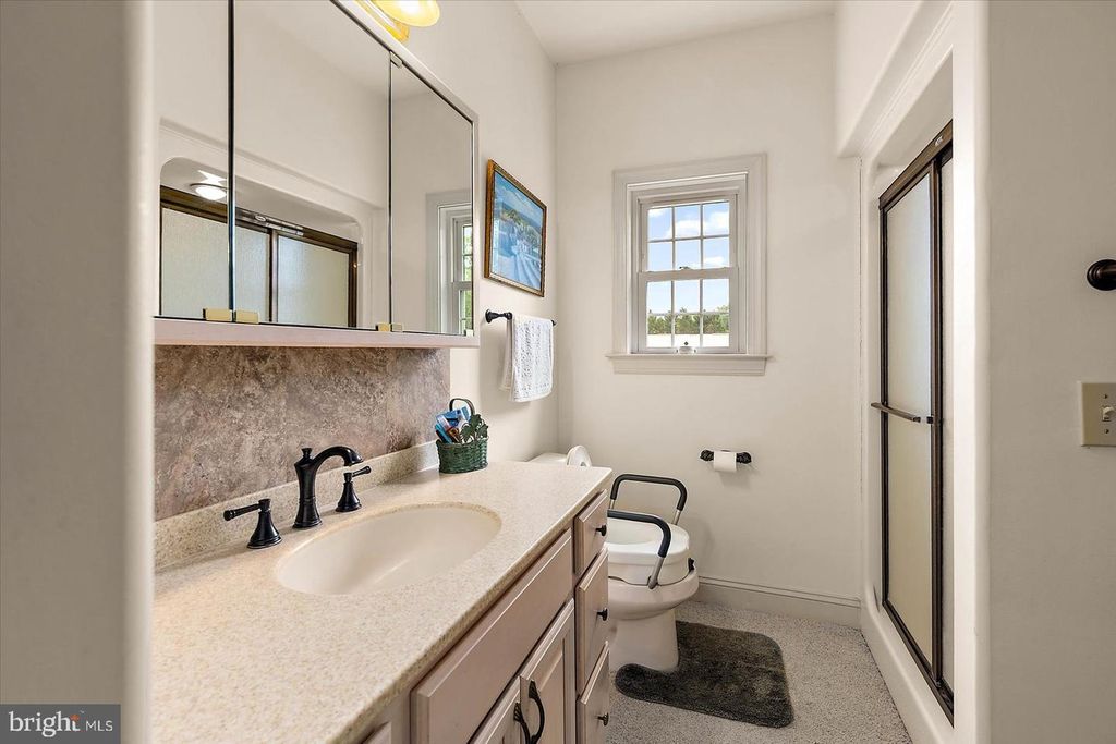 Image 28 of property listing at 5113 RIVER RD, Hurlock, MD 21643