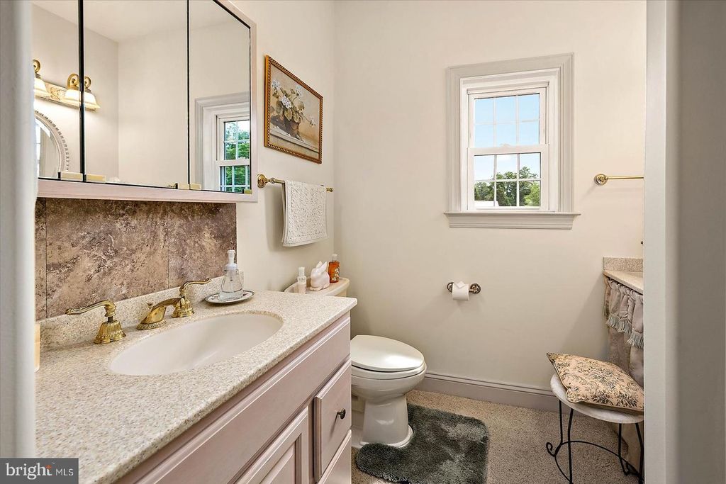 Image 32 of property listing at 5113 RIVER RD, Hurlock, MD 21643