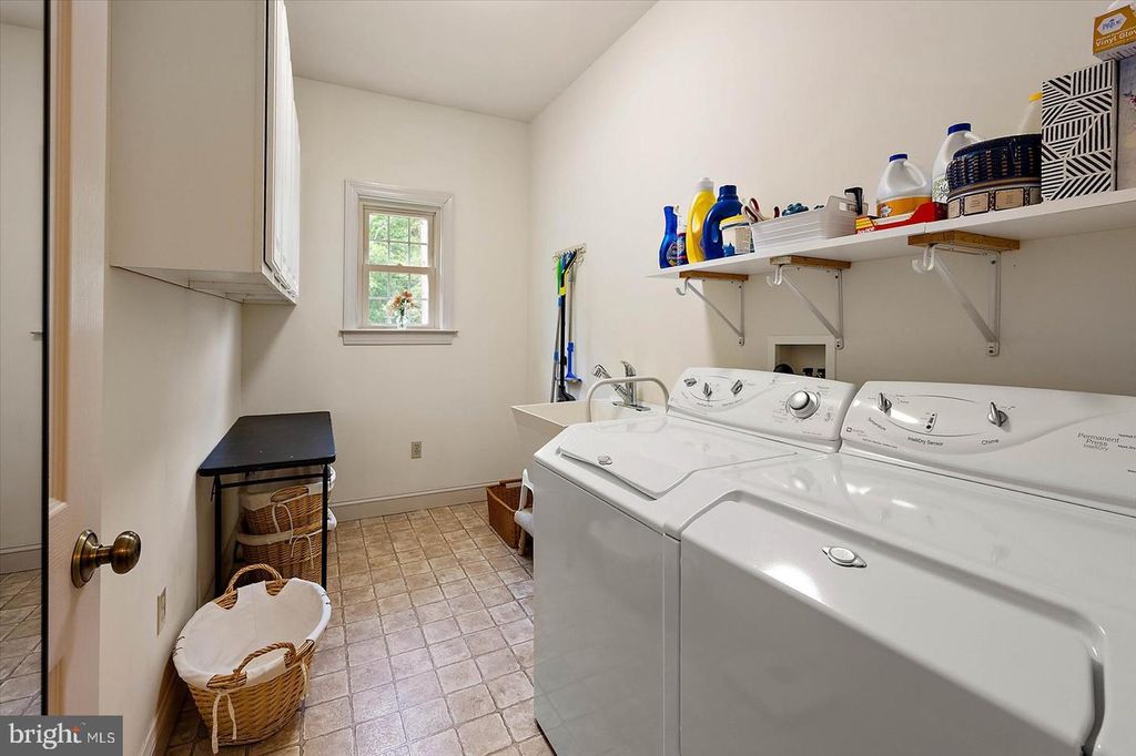 Image 39 of property listing at 5113 RIVER RD, Hurlock, MD 21643