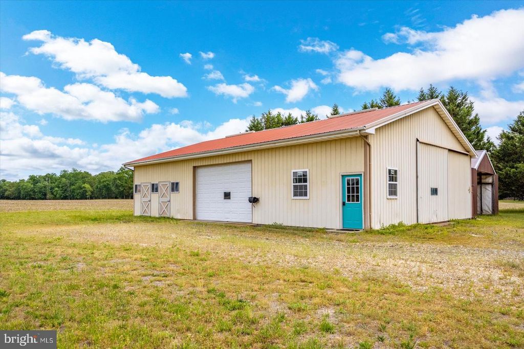 Image 47 of property listing at 5113 RIVER RD, Hurlock, MD 21643