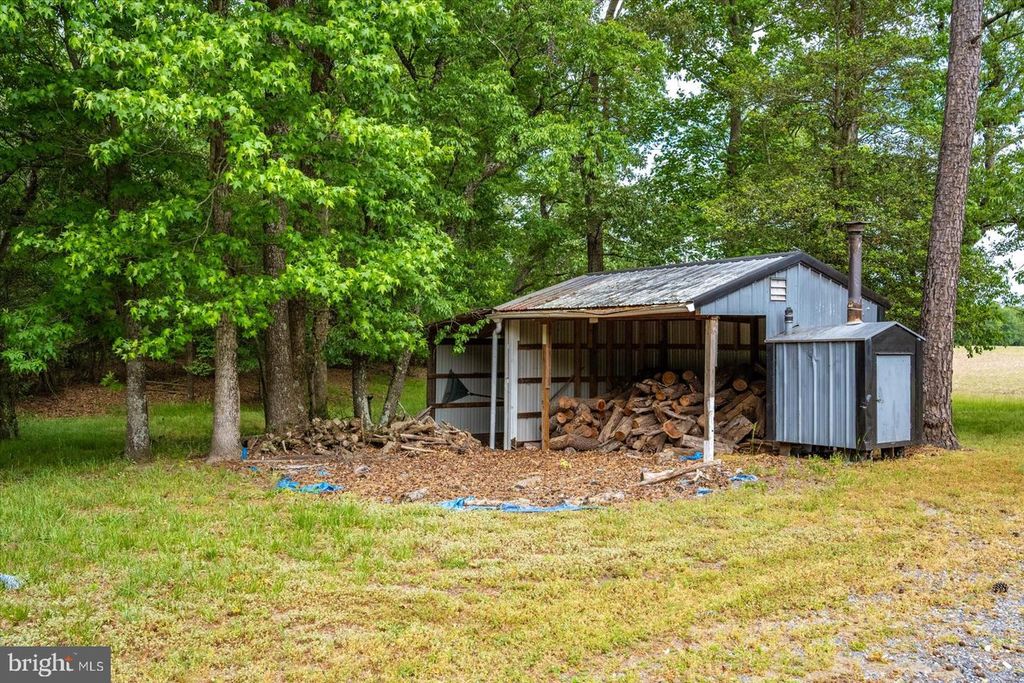 Image 48 of property listing at 5113 RIVER RD, Hurlock, MD 21643