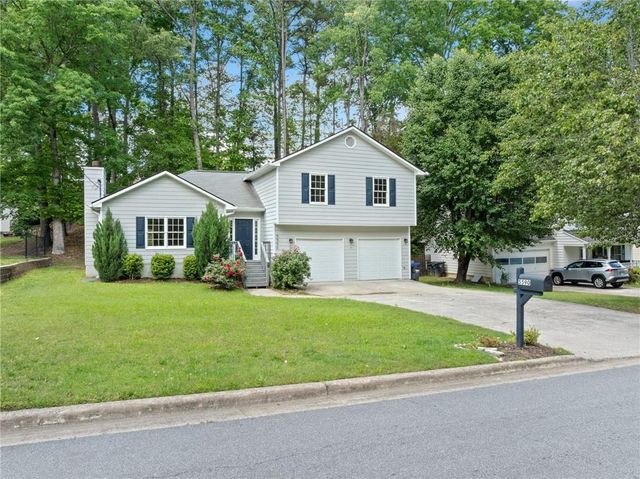 5590 Princeton Oaks Drive, Buford, GA 30518
