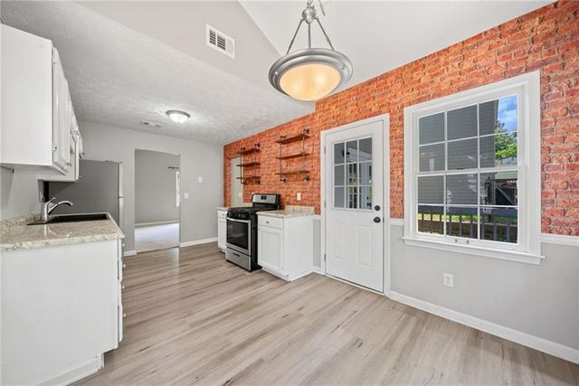 5590 Princeton Oaks Drive, Buford, GA 30518
