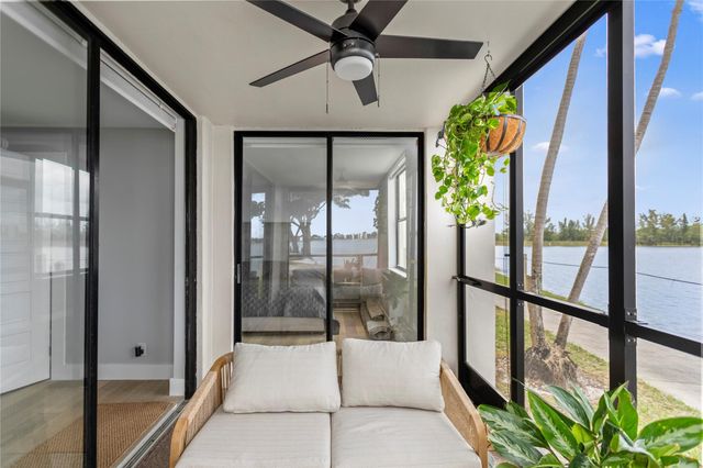 118 Lake Emerald Drive, Oakland Park, FL 33309