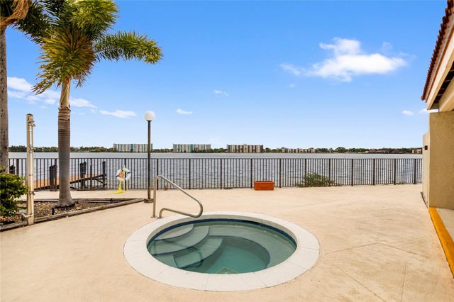 118 Lake Emerald Drive, Oakland Park, FL 33309