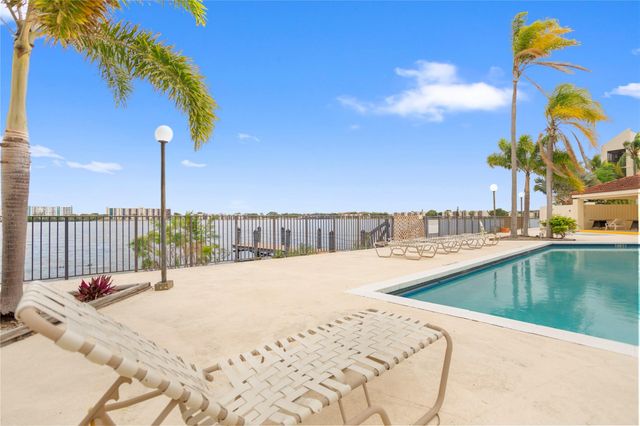 118 Lake Emerald Drive, Oakland Park, FL 33309