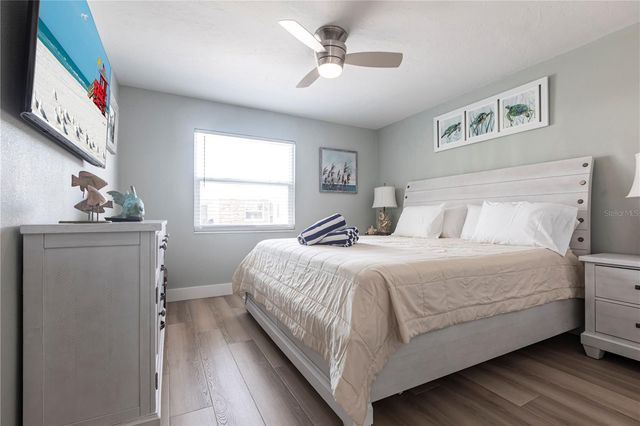 6020 MIDNIGHT PASS ROAD 35, Sarasota, FL 34242