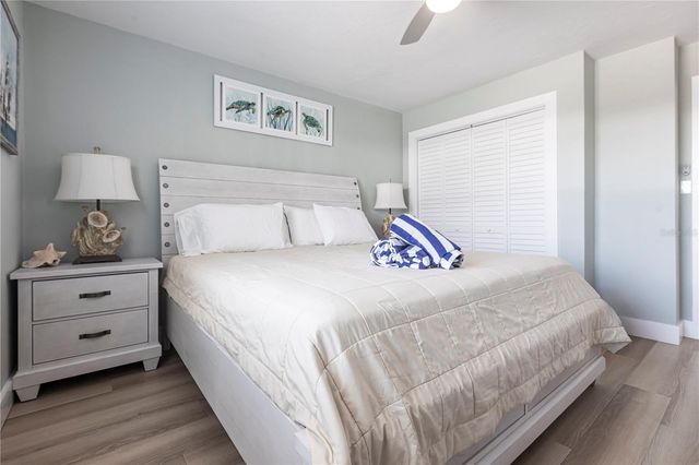 6020 MIDNIGHT PASS ROAD 35, Sarasota, FL 34242